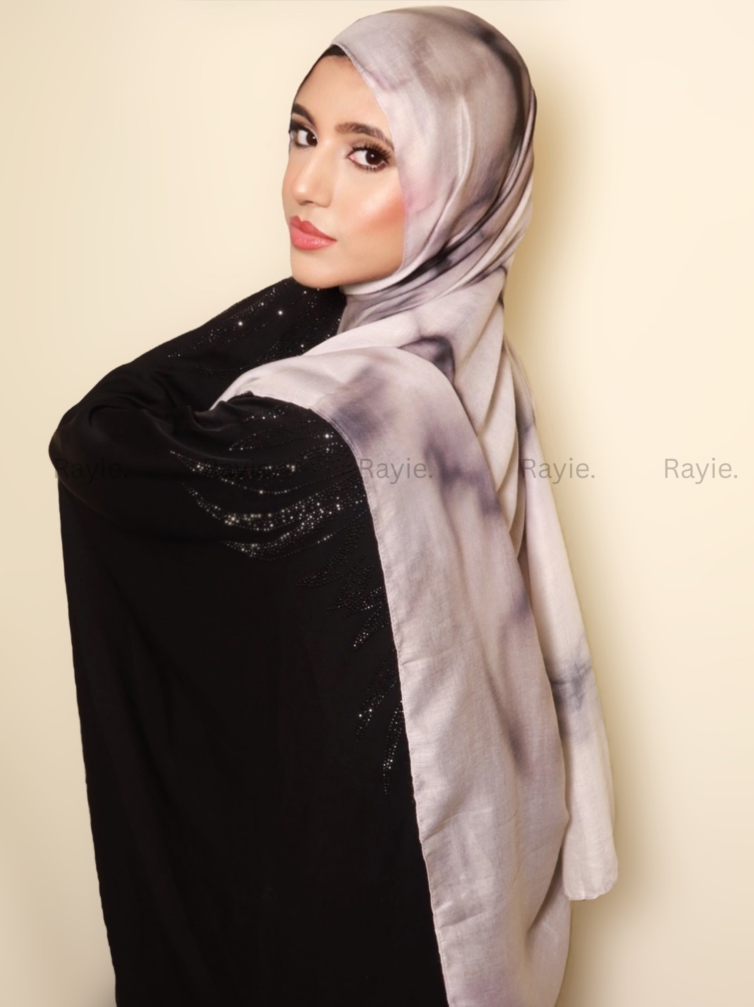 Black & White Cloud Marble Hijab